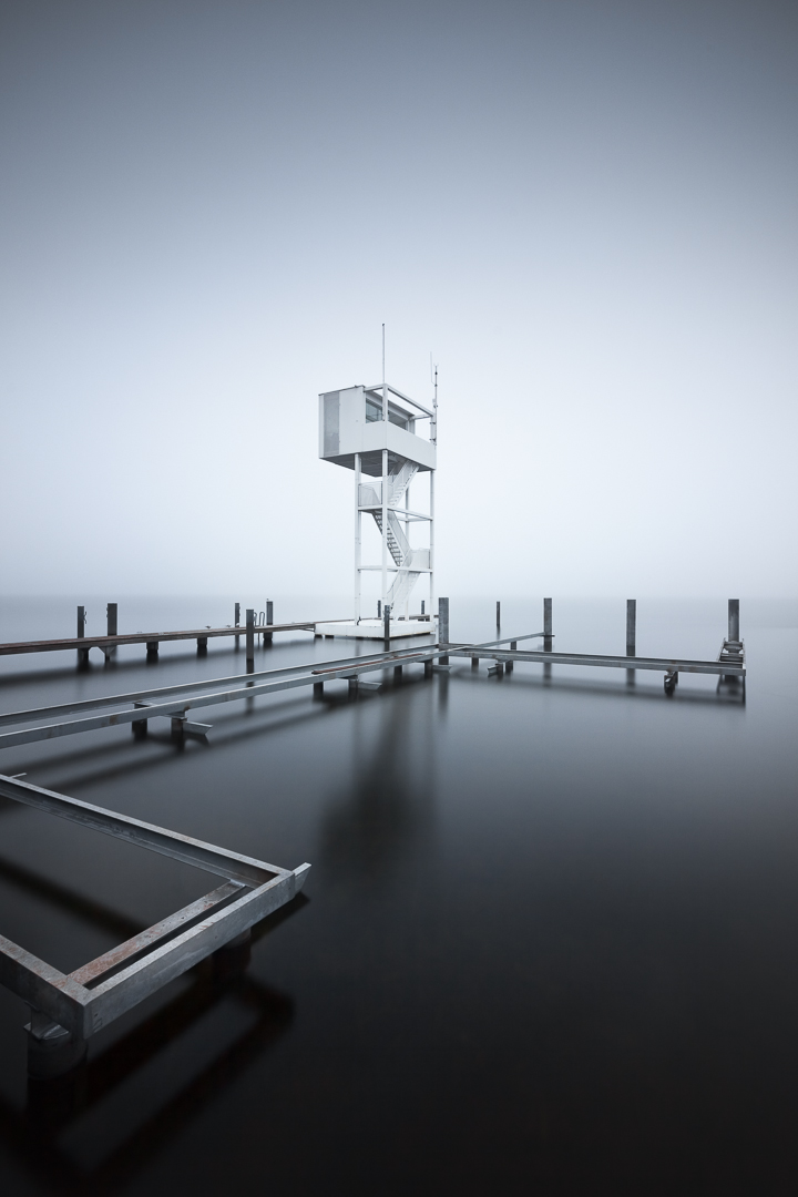 Fragile structures (color)